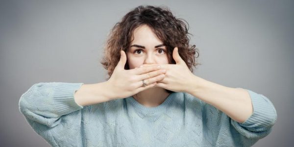 mujer-halitosis Mal aliento o halitosis
