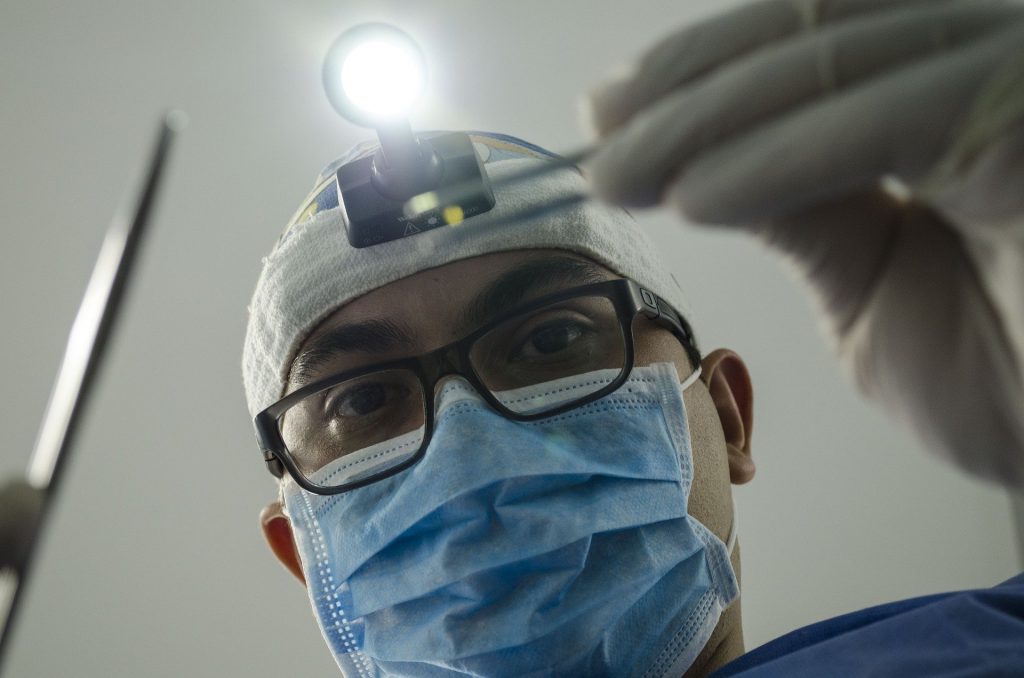 Tratamientos encías retraídas - Luis Sánchez dentista en Getxo