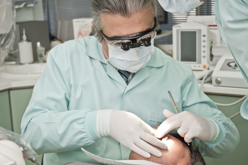 Retracción de encías - Luis Sánchez dentista Getxo